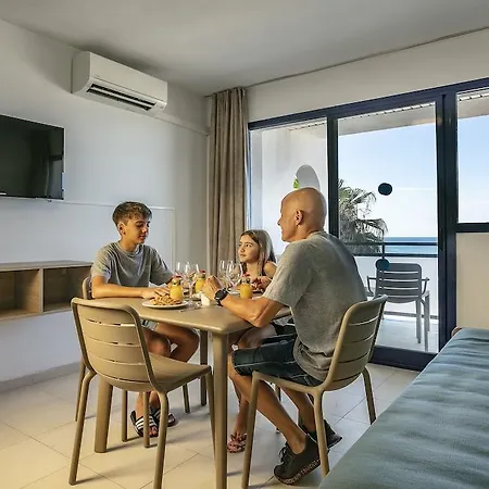 Pins Platja كامبريلس