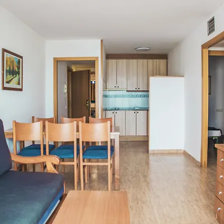 Pins Platja * كامبريلس